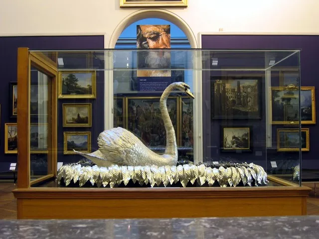 The_Silver_Swan,_Bowes_Museum_-_geograph.org.uk_-_1467117